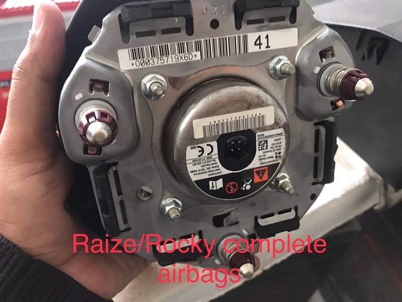 Toyota raize airbags 1