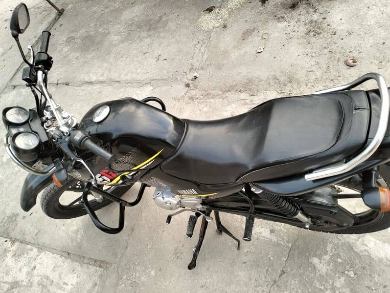 Yamaha YBR 125G is good conditions 10/8. All documents are clear. 7