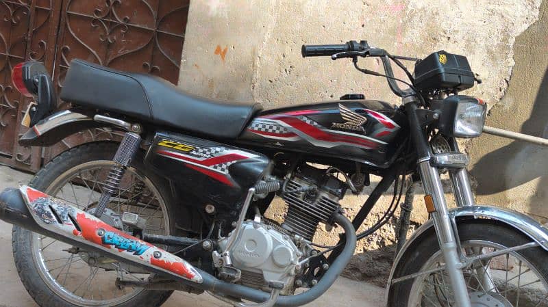 Honda 125 black color 2024 model 1