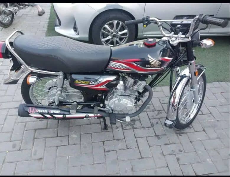 Honda 125 black color 2024 model 3