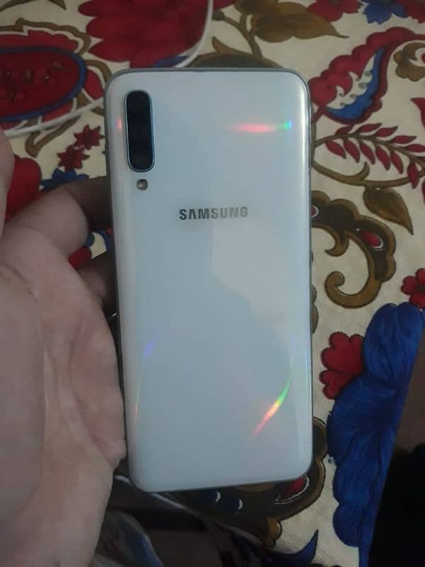 Samsung A50 1