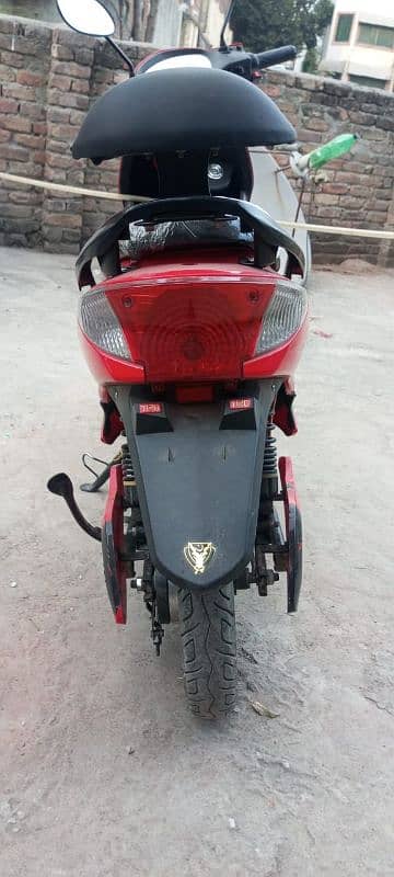 urgent Scooty for sale 2