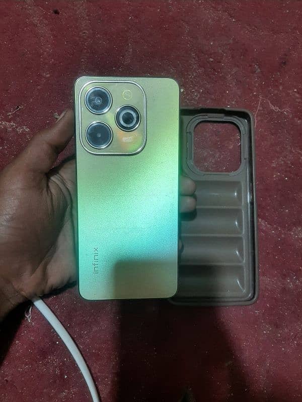 infinix hot 40i. . 8 128 0