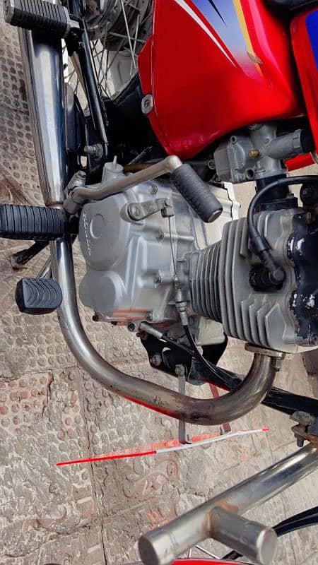 Honda 125 condition 10/10 5