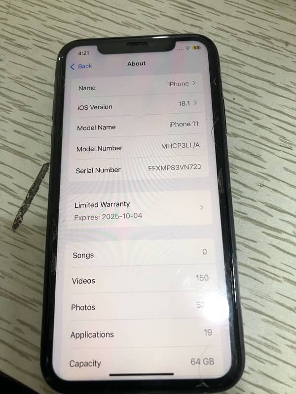 iphone 11 condition 10by 10 64 gb with box jv LLa with apple warranty 6