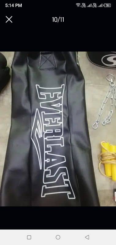 4 FEET EVERLAST BOXING BAG WITH GLOVES AND MANY MORE 2