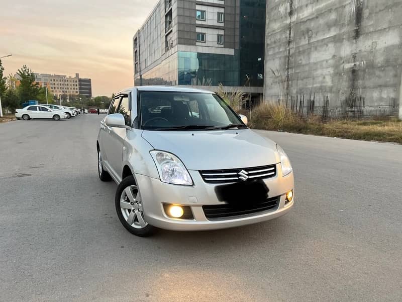 Suzuki Swift 2017 in total genuine condition for sale in islamabad 0