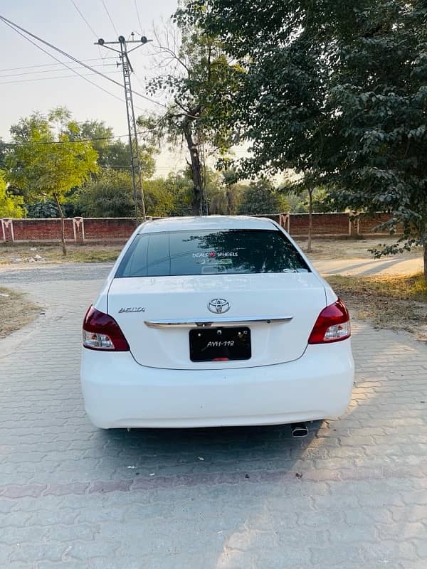 Toyota Belta 1.0 X A package 2007/2012 4