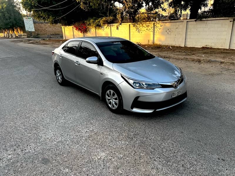 Toyota Corolla GLI 2018 Manual 2