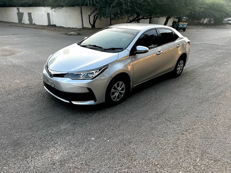 Toyota Corolla GLI 2018 Manual 3