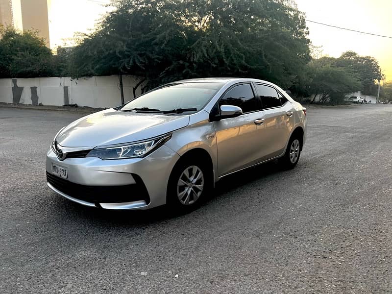 Toyota Corolla GLI 2018 Manual 4