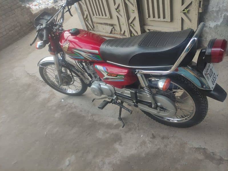 for sale Honda 125 one hand use 185 3