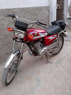 Honda 125 bay n Ride