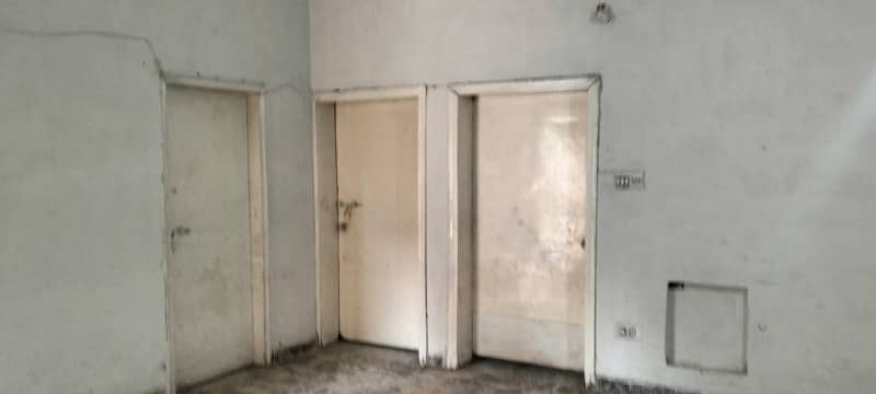 Prime Location 5 Marla Lower Portion For rent In Gulberg Gulberg 23