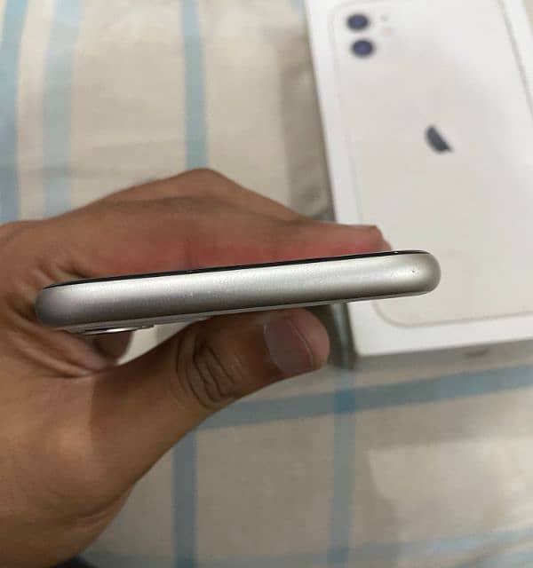 IPHONE 11 64 Gb 5