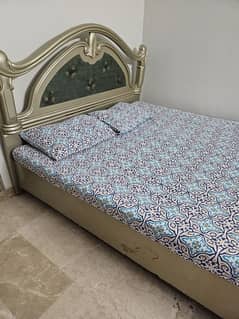 selling bed with Mattress