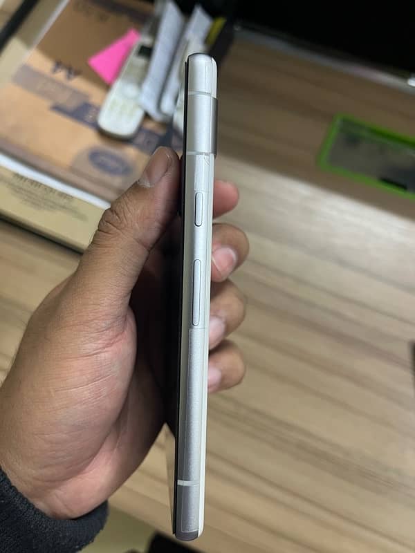 Google Pixel 7a - Factory Unlocked Non-PTA - White Color 4