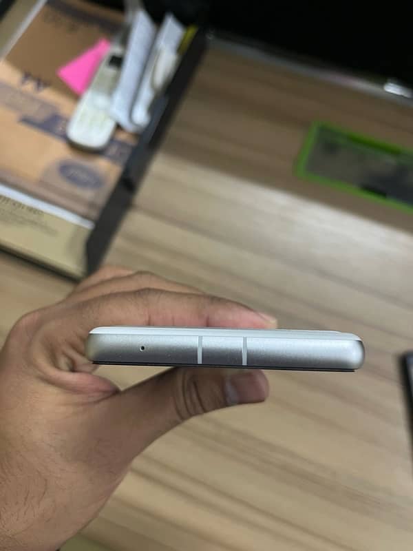 Google Pixel 7a - Factory Unlocked Non-PTA - White Color 6