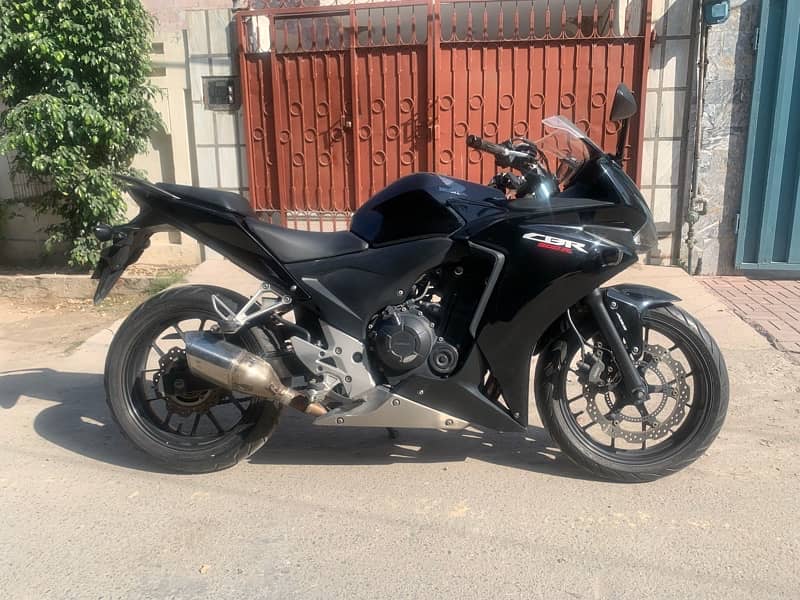 Honda  CBR 500 2016 1