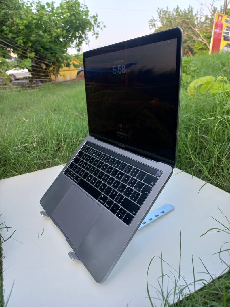 macbook pro 2019 3