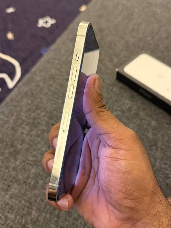 iphone 13 pro non pata with box 10 by 10 condition 5