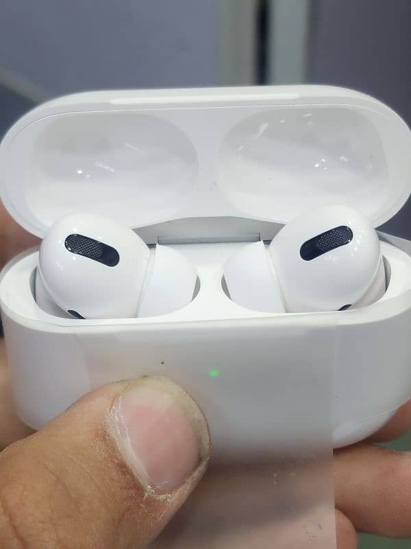 airpods pro with wireless charging case 6