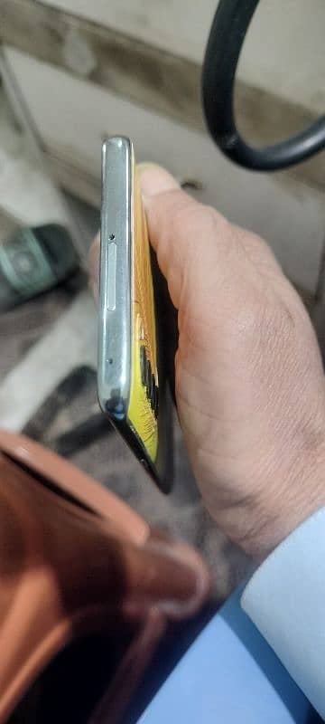 I want to sale my phone oppo reno4 pro 8+5+256 just mobile no box 4