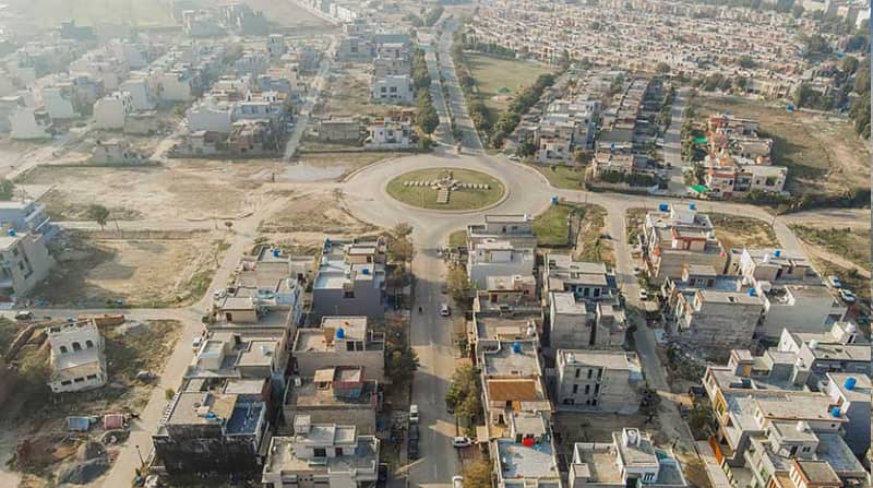 7 Marla Plot (Next to Corner) for SALE on Cheap Prices in Block M7A Lake City Lahore 1