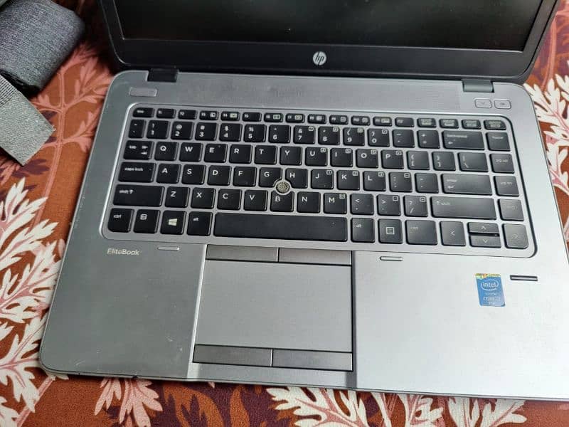 HP Elite Book 840 6