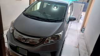 7 Seater , Hybrid 1500 CC , Honda Freed 2013/ 2017 , Cruise Control