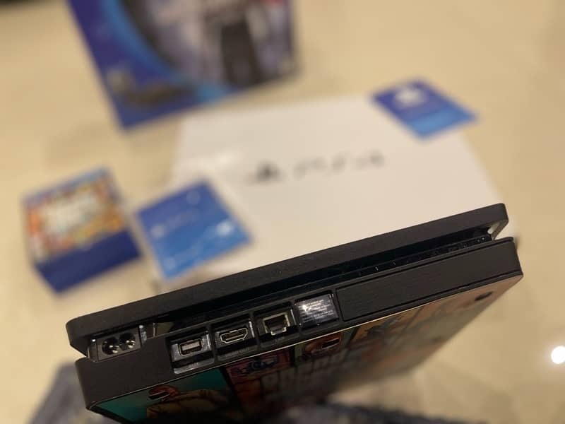 PS4 Slim 500 Gb Mint Condition   0/3/2/4/4/9/9/8/1/8/9 4