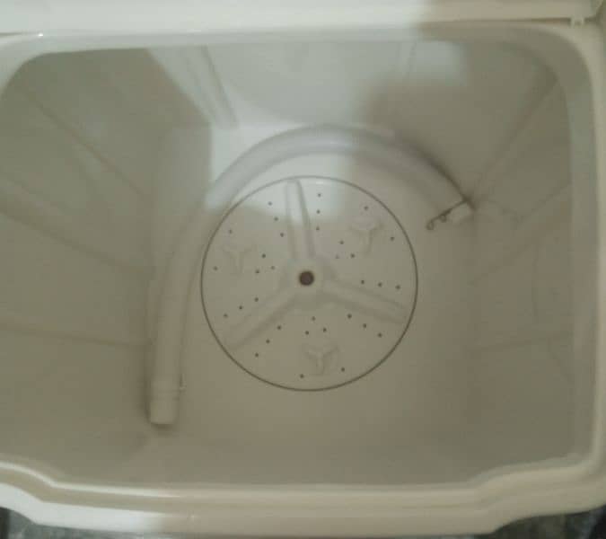 i-zone Mini Washing Machine 0