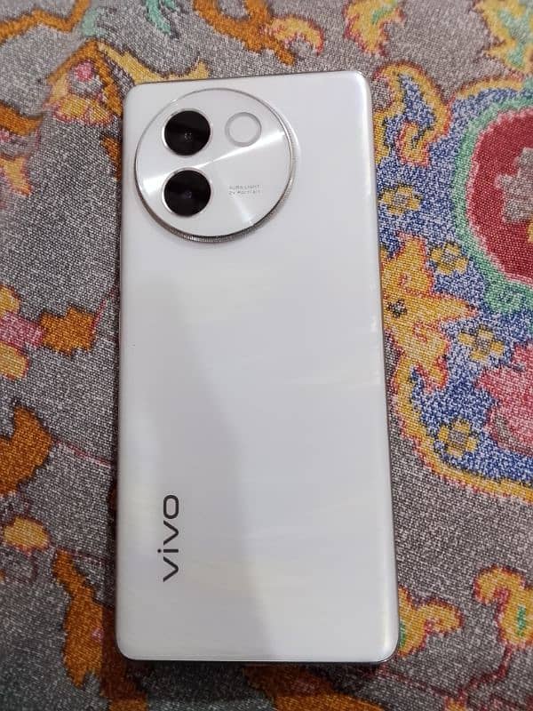 vivo v30e 3 month use conditions 10/10 full box 0