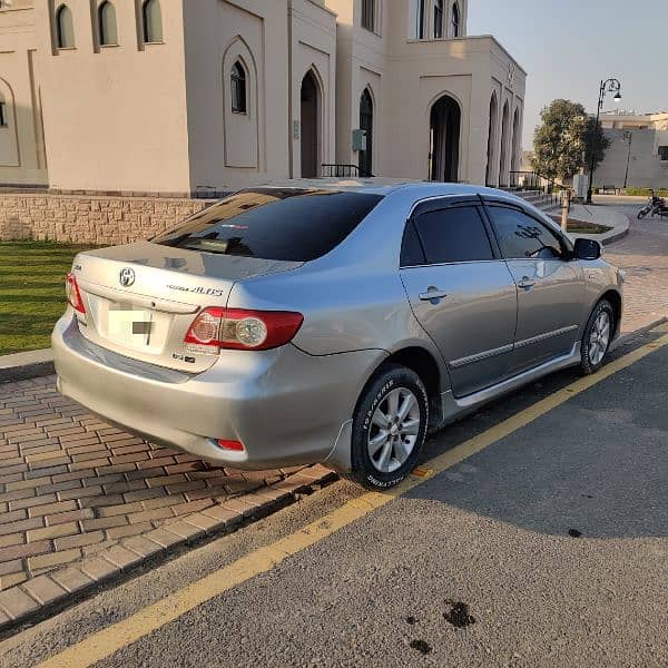 Toyota Corolla Altis 2014 3