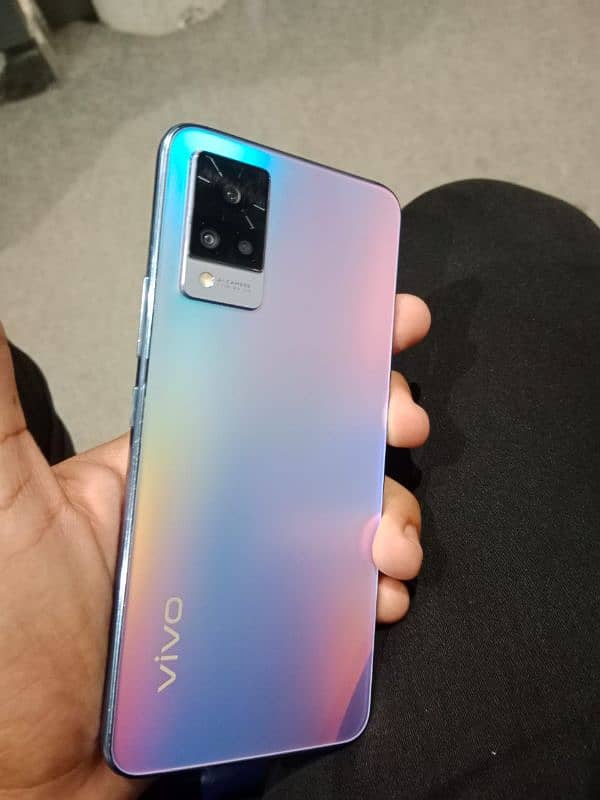 Vivo V21 8/128 GB for Urgent Sale 3