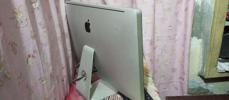 iMac 10 2