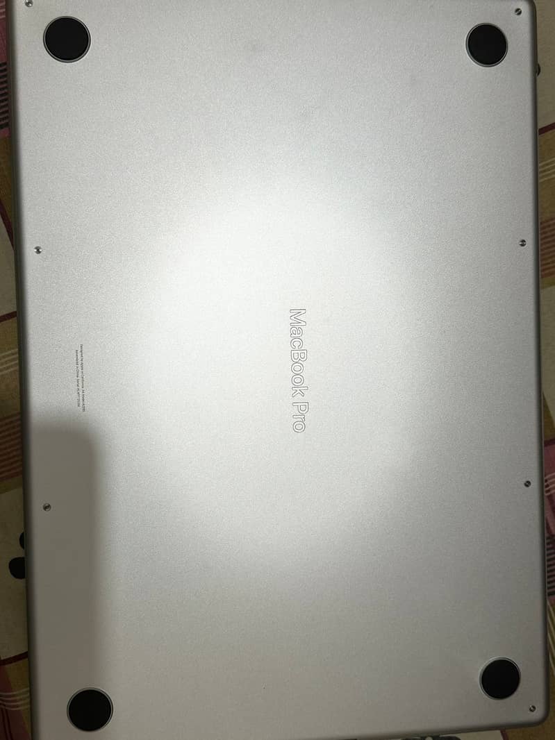 MacBook Pro 16-inch (M3 Pro, A2991) – Like New, Open Box 4