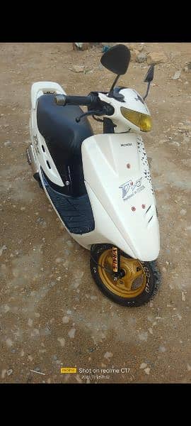 Honda Dio Scooty for ladies 1