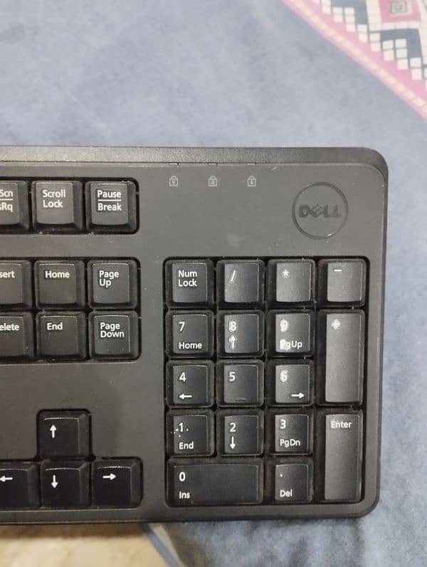 Keyboard For Sale 0