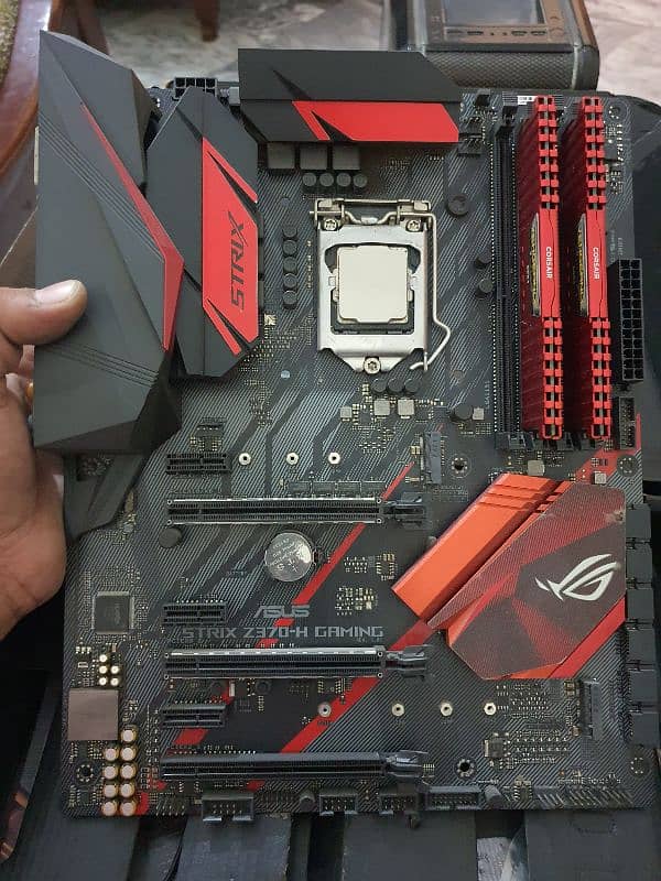 Asus Z370-H Gaming with i5 8600k both with box 7