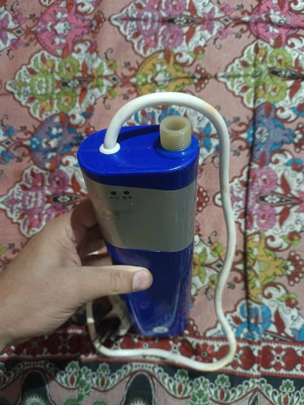 Instant Electric Water Gyser 3