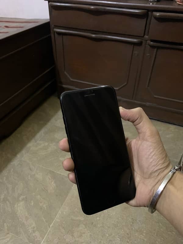 i phone 7 plus PTA approved 128 gb 0