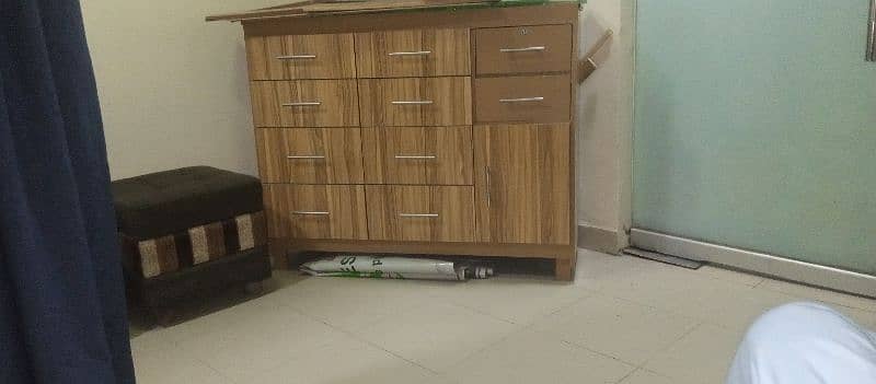 draw+ cabinet + table 1