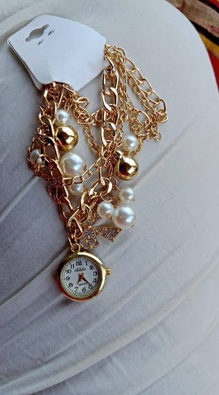 Pearl Bracelet Watch For Girls 1