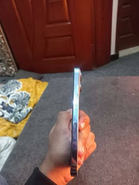 IPhone 13 Pro seria blue 1