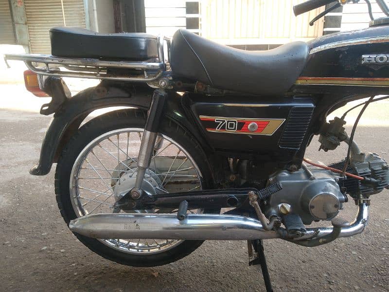 Honda CD 70 4