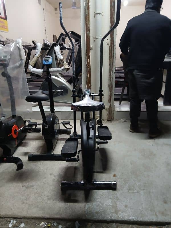 treadmils. (0309 5885468). ellapticals. spin bikes. gym cycles 1