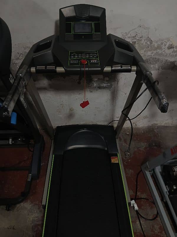 treadmils. (0309 5885468). ellapticals. spin bikes. gym cycles 12