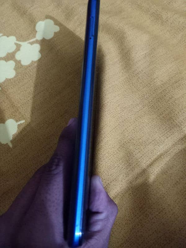 Infinix hot 11 play 8/10 condition 2