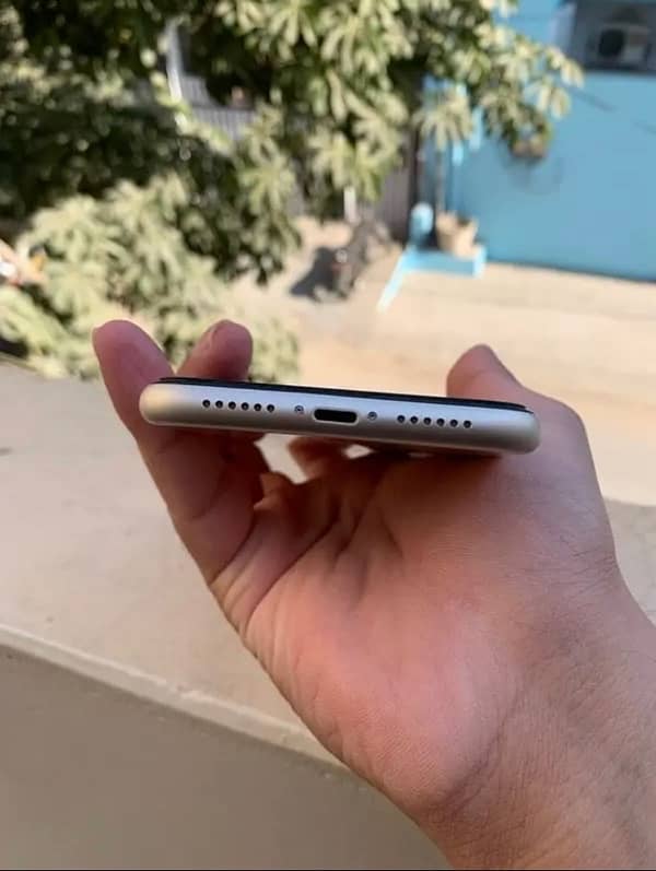 iphone 11 non pta 64gb 10/10 condition 3